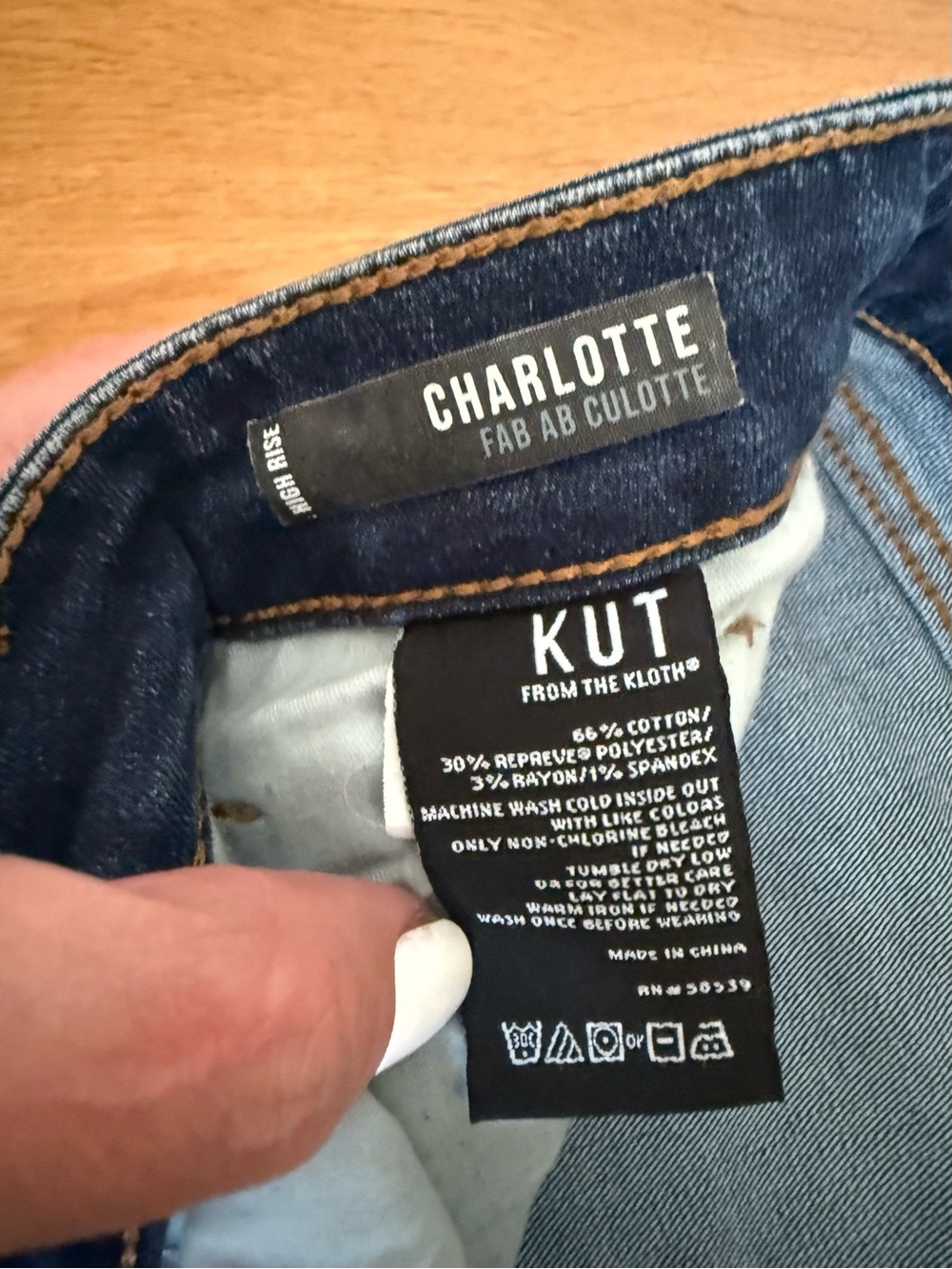 Kut from the Kloth Charlotte Fab Ab Culotte Wide-Leg Dark Blue Jeans - Picture 4 of 10